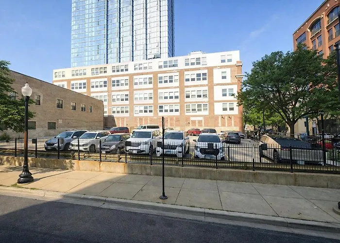 Luxury 6br Loft Perfect For 12 Guests With Skyline Views, Optional Parking And Gym Access Near Mccormick Place And Soldier Field Apartamento Chicago